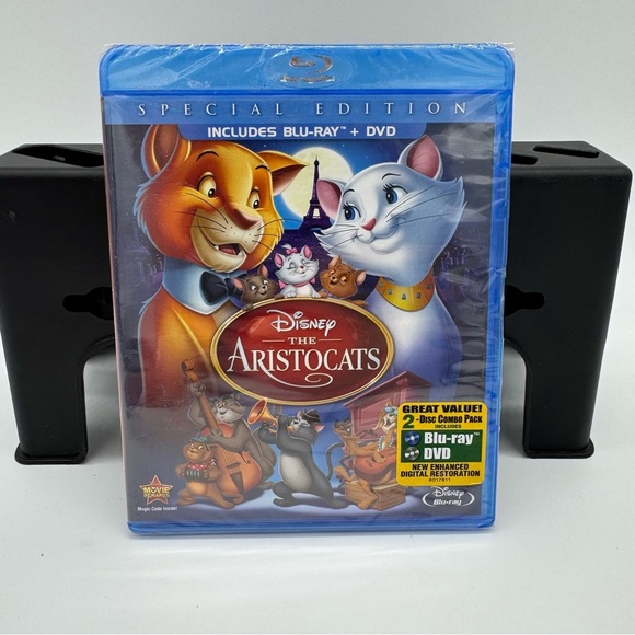 Disney The Aristocats 2-Disc Combo Pack - Picture 1 of 2